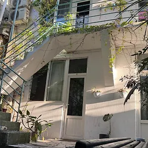 Apartament Shapatava, Batumi